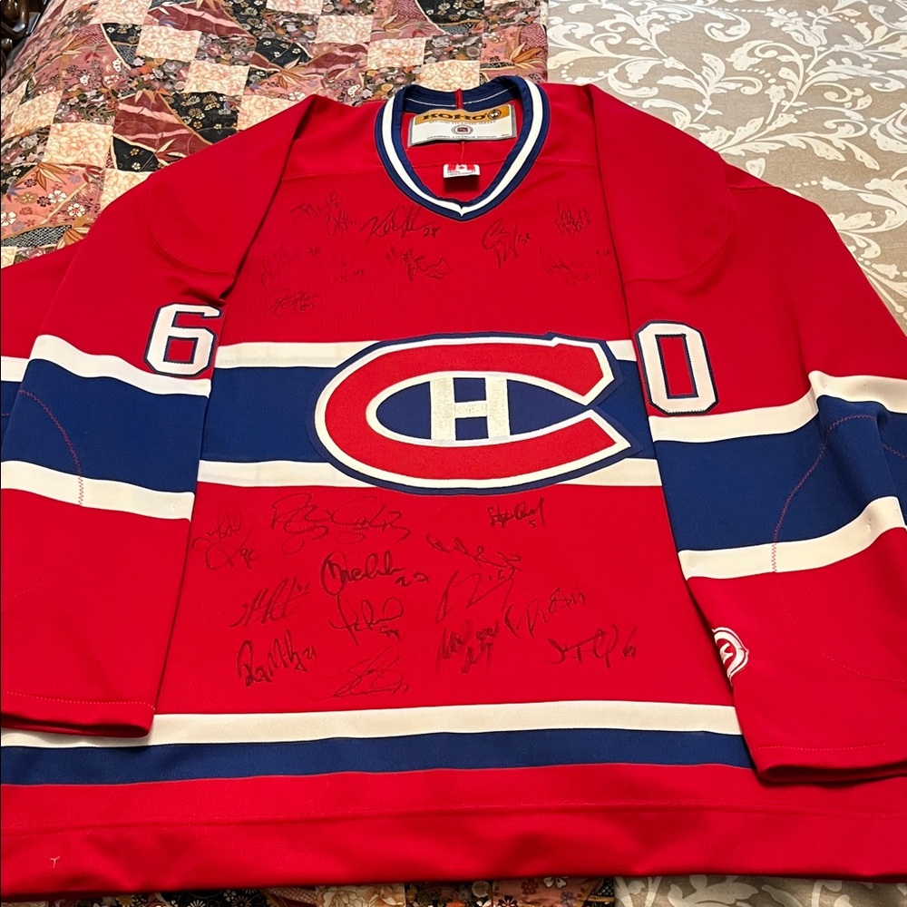 Team autographed Montreal Canadiens Jersey